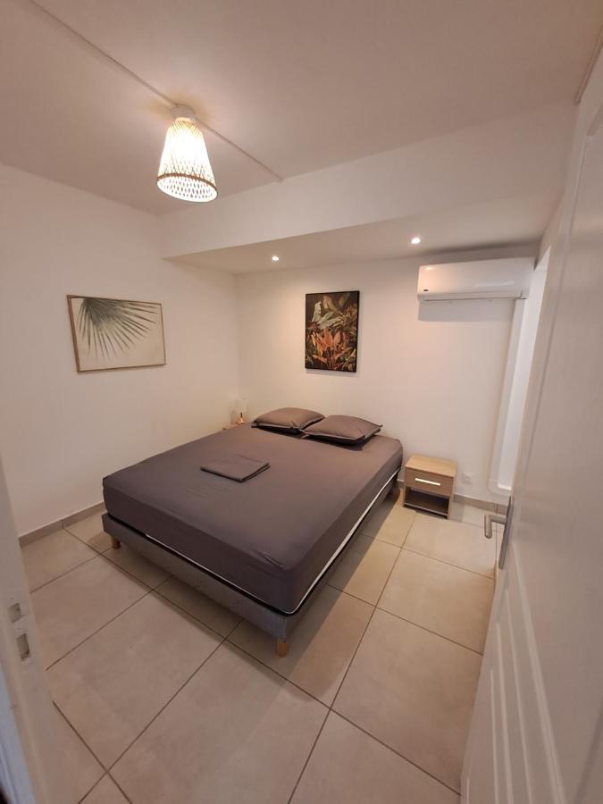Logement Cosy T2, Centre Ville De Saint-Pierre Exterior photo